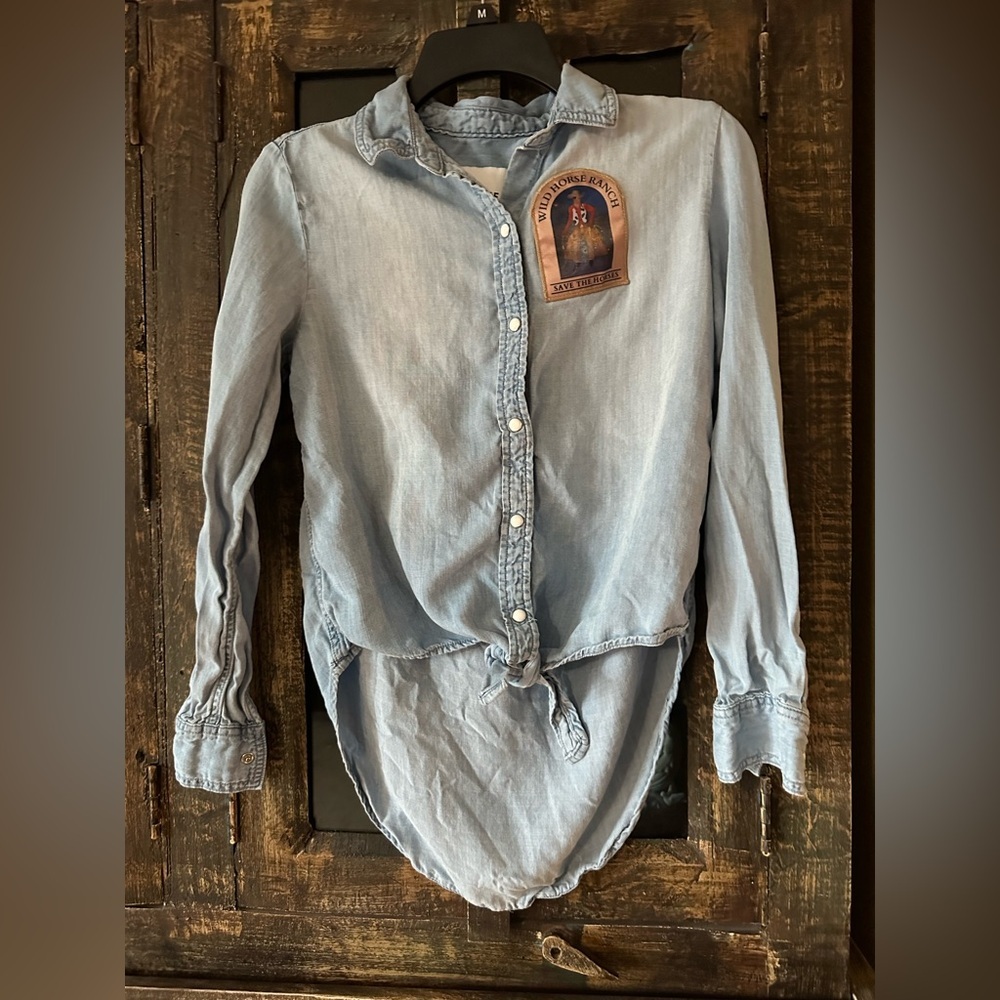 Lola River Light Blue Denim Button-Up Snap Shirt with Tie Waist Wild Horse Ranch - Picture 1 of 6